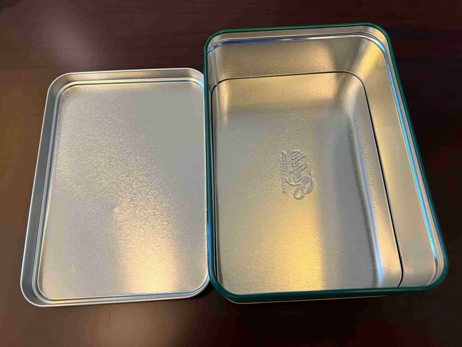 Silver clear varnish inside a tin box (standard inside finish)