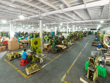 Professional tin box manufacturing workshop - TD Tins factory since 1991