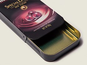 Small sliding cover tin box produced by an experienced tin box manufacturer.