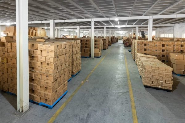 TDTIN warehouse for bulk tins packing and export orders
